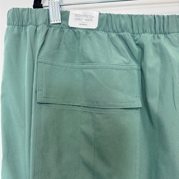 PINK by Victoria’s Secret Women's Green Cargo Pants - Picture 4 of 15